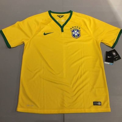 Nike 世界足球賽 BRASIL 巴西代表隊 短袖上衣 短T 尺寸：L,XL