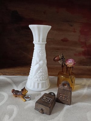 早期老台灣60年代牛奶玻璃花瓶花器老鐵砝碼/懷舊復古風格擺飾分售（1075）