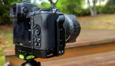 【米顏】 顏左 適用于尼康Z50相機兔籠z50視頻穩定器三腳架豎拍快裝板配件