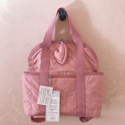╭＊全新現貨＊LeSportsac 2442 粉色愛心壓花 大容量多夾層 防水 出遊 旅行 手提包 雙肩包 後背包 書包