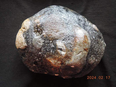 【阿霞】天然火山雲斑晶安山岩玉岩[可雕各種造型如圖]  高*寬*厚平均12.8*14.7*6.0公分 重1743g