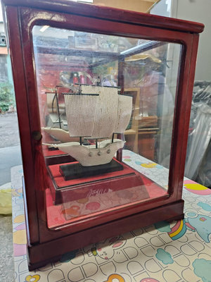 【銓芳家具】手工藝品 珍珠帆船藝品擺件(含展示框) 30*27*36公分 一帆風順 珍珠船 珍珠寶船 招財擺飾 古董收藏 1121130