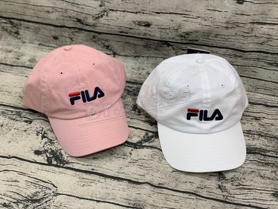 【Dr.Shoes 】Fila 老帽 棒球帽 Logo 可調 白色  粉色 軟帽 彎帽 男女 禮物 帽