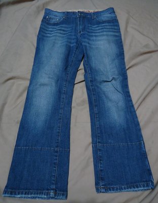 Ma-Tsu Mi 香港製藍色中腰彈性牛仔褲,尺寸L,腰圍31.5吋,褲長34.75吋,少穿降價大出清