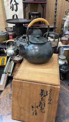 日本玉川堂銅壺
