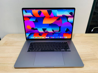 台中 2019年 全新電池 MacBook Pro 16吋 i9 (2.3) 64G 2T 英文鍵盤 太空灰 顯卡8G