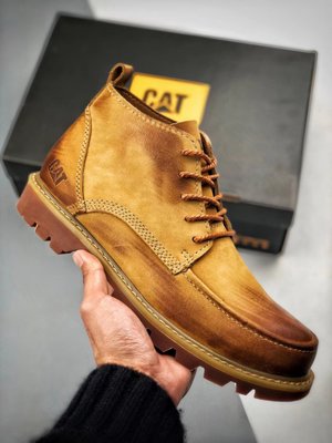 出清特價CAT卡特官方新款英倫復古工裝男靴 男士防滑耐磨休閒馬丁靴黃色39-44