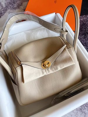 愛馬仕Hermes Lindy 26  風衣灰 金釦  愛麋鹿歐美精品全球代購since2005💜