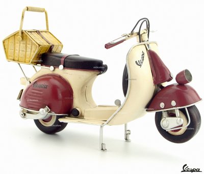 尼克卡樂斯~Vespa復古摩托車模型  模型車 偉士牌模型 復古擺件裝飾 展示收藏模型車 商空擺飾品