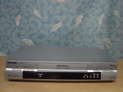 .【小劉二手家電】外觀很新的 PANASONIC   VHS錄放影機,內部八成新,NV-F90TN型,故障機也可修理 !