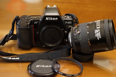 剛保養過Nikon F-801手自排兩用的好底片相機加購AF Nikkor 28-85mm F3.5 FM2 FM