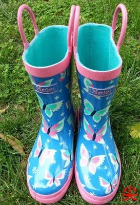 代購 兒童雨鞋 藍色蝴蝶 雨靴 兒童防水運動鞋 時尚風格 童靴 童鞋 雨靴 雨鞋 類似日本Mont bell的風格