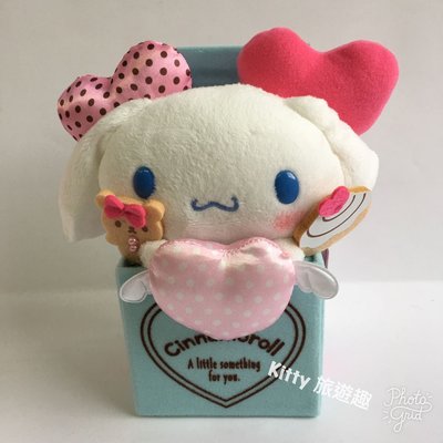 [Kitty 旅遊趣] 大耳狗 絨毛娃娃 抱愛心 盒子 絨毛玩偶 收藏 禮物。