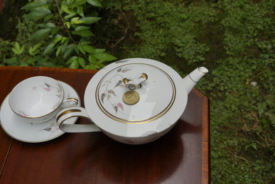 【旭鑫骨瓷】日本 Noritake - 亞頓系列 復古 白瓷 瓷器 茶壺 E.39