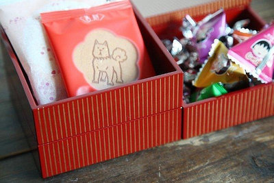 發現花園 日本選物～日本製 金箔漆器 三層 糖果盒～線條 ( 福利品7折 )