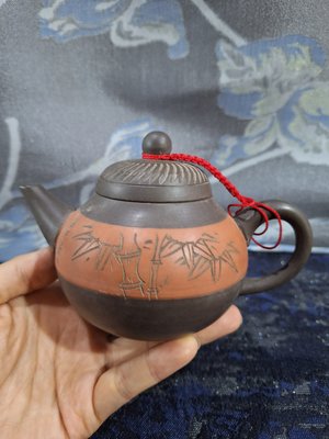 金欣古玩：台灣早期老茶壺紫砂壺：25年左右老茶壺拍賣190西西／02208