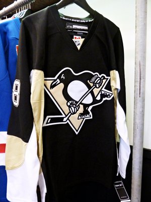 Cover Taiwan 官方直營 NHL Pittsburgh Penguins 企鵝隊 冰球衣 曲棍球 黑色 嘻哈