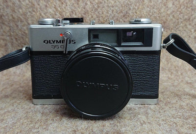 奧林巴斯35DC olympus 35dc膠片相機 旁軸相機成色如圖附件有uv 鏡頭蓋 皮