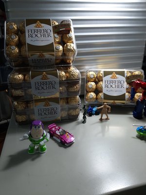 金莎巧克力盒裝30顆  一盒  現貨  (A027)