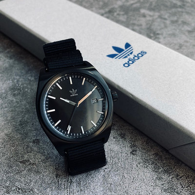 美國百分百【Adidas】愛迪達 手錶腕錶 尼龍紡織錶帶 運動 簡約 不鏽鋼 黑色 Z092341 BJ43
