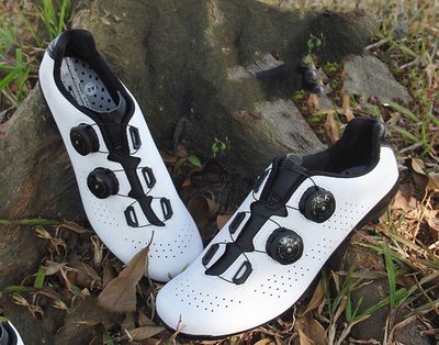 嚴選 2020最新款 sidebike碳纖公路卡鞋- 黑 白 碳纖維大底 雙旋鈕