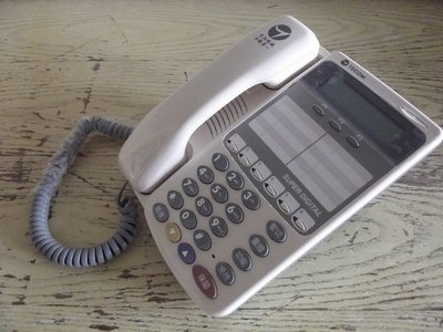 SD616 DX616 東訊 電話總機 自動語音總機 數位 多功能 廣播 來電顯示 電話機 4台