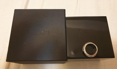 VERSACE18K金戒指（白K加白陶瓷）(降價優惠中)