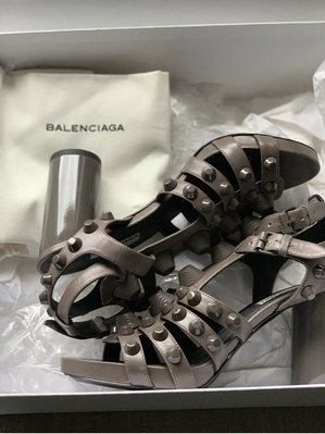 Balenciaga 灰色高跟金屬銀扣涼鞋