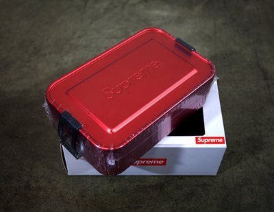 ☆AirRoom☆【現貨】2018SS Supreme SIGG METAL BOX PLUS 便當盒 餐盒 小的
