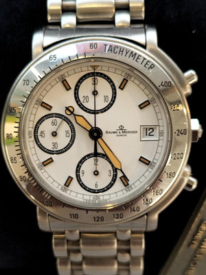 名仕錶(BAUME&amp;MERCIER)三眼計時自動機械錶,收藏釋放97成新,盒單俱全，錶徑39mm，藍寶石水晶玻璃，錶殼及錶帶以不鏽鋼霧面拉絲處理，搭載7750