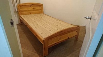 二手商場…3.5尺松木床架