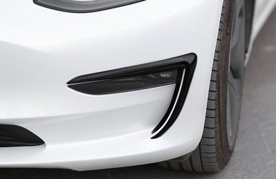 現貨熱銷-特斯拉 Tesla Model 3 Model3 前霧燈飾條 前保桿飾條 前風刀 前霧燈眉 碳纖維紋 烤漆黑