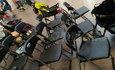 亞毅辦公家具補習班折合椅 黑色摺疊椅 課桌椅大學椅 教會椅 研究室座椅