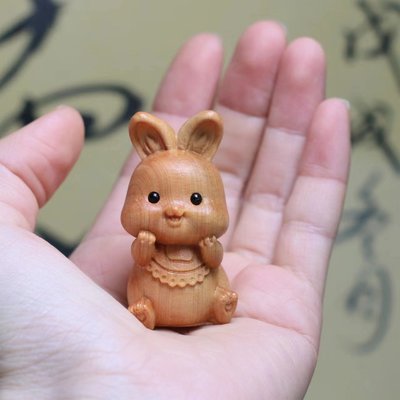 崖柏木雕手把件可愛小兔子兔年木質小禮物寶寶兔小擺件景區工藝品