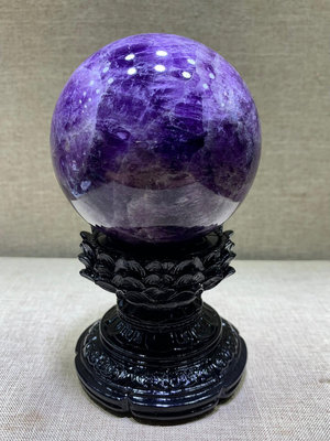 42號，巴西夢幻紫水晶球擺件，花紋美麗獨，球直徑：9厘米，1867 水晶 原石 擺件【玲瓏軒】