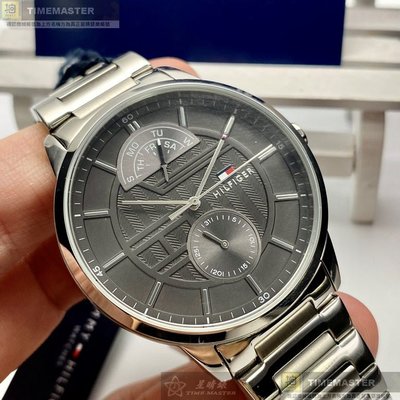TommyHilfiger手錶,編號TH00021,44mm銀圓形精鋼錶殼,灰色雙眼錶面,銀色精鋼錶帶款,立體感十足!
