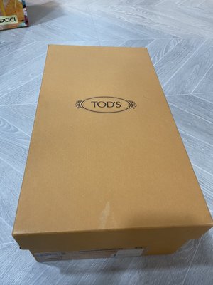 8成新 邊邊小破 TODS TOD's 鞋盒 黃 中號 9號半尺寸 正品 精品 義大利 鞋子 收納 皮鞋