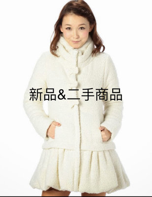 lizlisa LIZ LISA日本甜美風有可愛蝴蝶結裝飾厚綿外套日本寬鬆蓬鬆的少女鋪棉厚外套長版外套~厚款.  全新