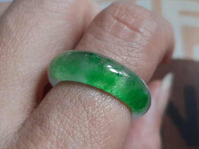翡翠/水沫玉 泛光冰玻璃種 陽綠 內直徑 17.1mm 戒指