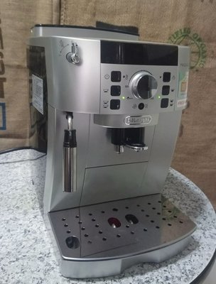 中古DeLonghi ECAM 22.110.SB 風雅型自動咖啡機 （20631）