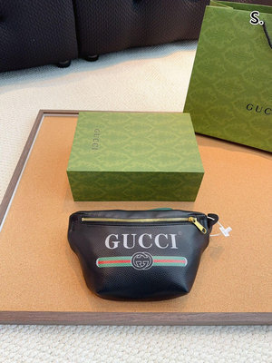 【二手包包】禮盒Gucci 新款胸包今年最火的一款，官網的質量  酷奇腰包胸包古奇 GUCCI 最新同款腰 NO147898