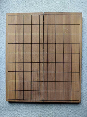 日本將棋盤，木質折疊棋盤，具體不知什么木材。展開后尺寸為30