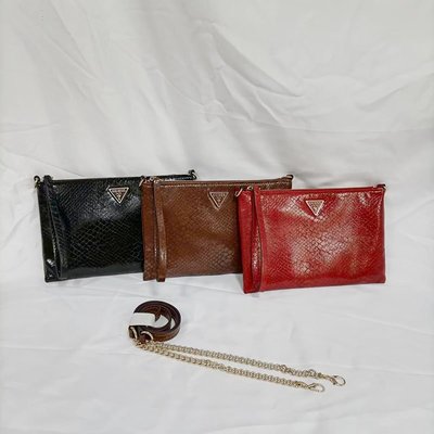新款GUESS包包包包尾貨女士軟皮手包斜挎兩用蛇皮紋鏈條包復古信封包包