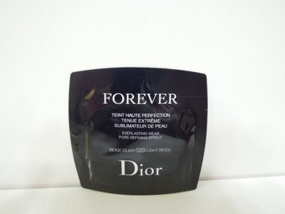 Dior( christian dior) 迪奧 ....超完美持久粉底液1ml #010#020...2020.01