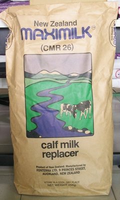 (TIEN-I 天一食品原料) 紐西蘭犢牛用人工乳(CMR26) 動物 飼料用奶粉 25kg/袋 本批貨期限到2024/10/15