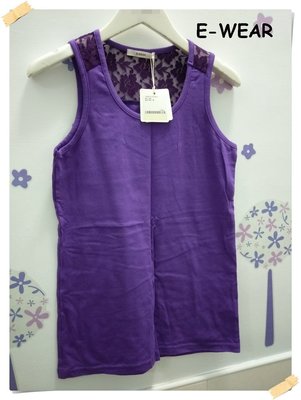 免運。E-WEAR【全新專櫃商品】葡萄紫 個性甜美款拼接縷空蕾絲面造型圓領袖棉背心。F號