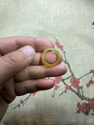 新疆和闐玉且末糖卡16內徑戒圈指環，品質完美，