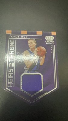 2019-20 PANINI CROWN ROYALE HEIRS TO THE THRONE KYLE GUY切割球衣