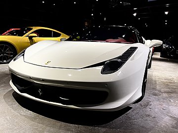 2011 Ferrari  458 italia  蒙地拿總代理