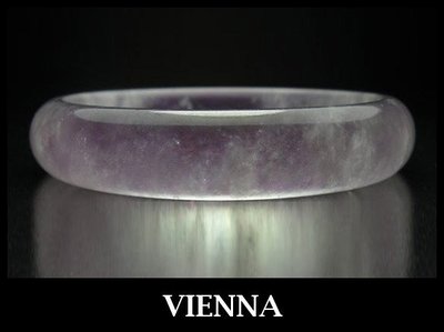 (已蒙收藏)【VIENNA】《手圍18.7/14mm版寬》緬甸玉/玻璃種泛光嬌豔紫羅蘭翡翠/玉鐲/手鐲C/S02